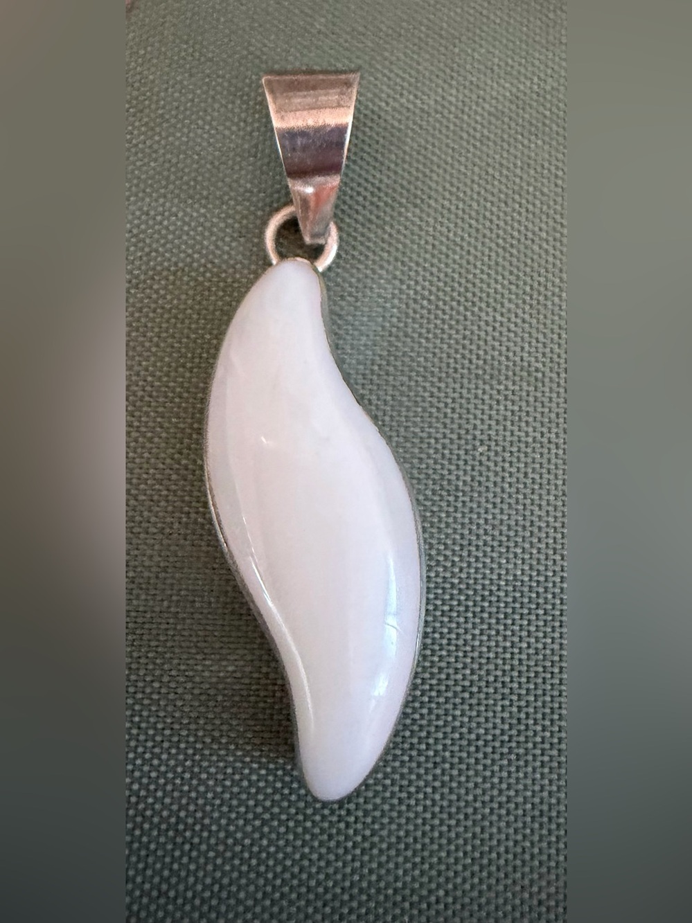 Vintage Mexican Modernist 950 Silver Leaf Pendant